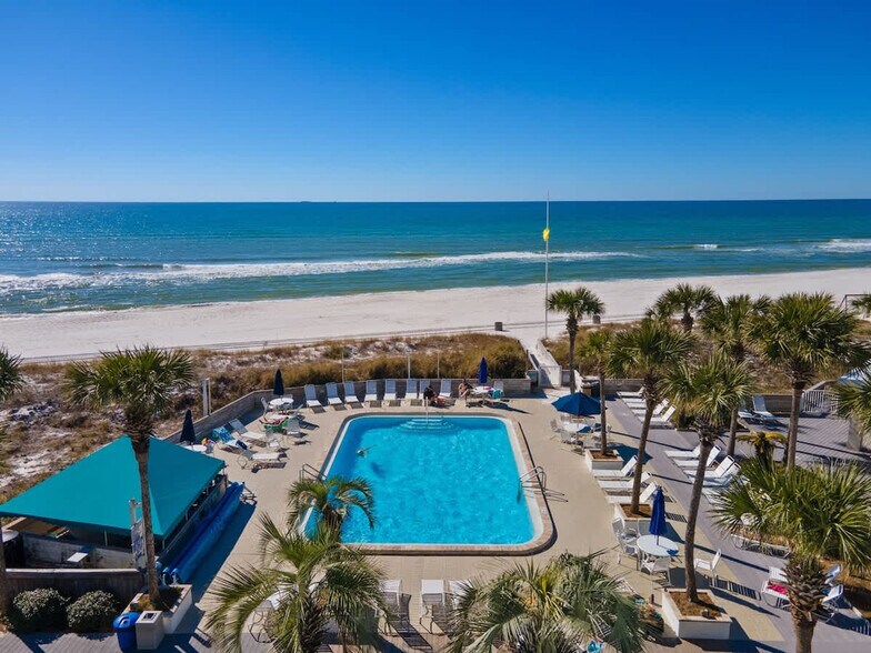 Building Photo - 7205 Thomas Dr