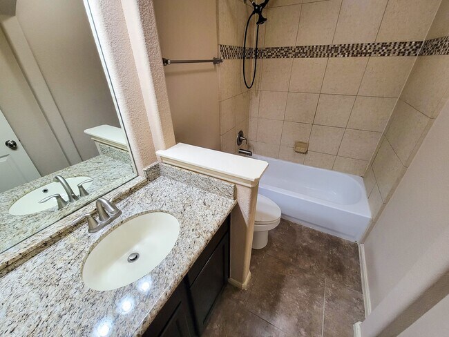 Building Photo - 2814 Bay Springs View