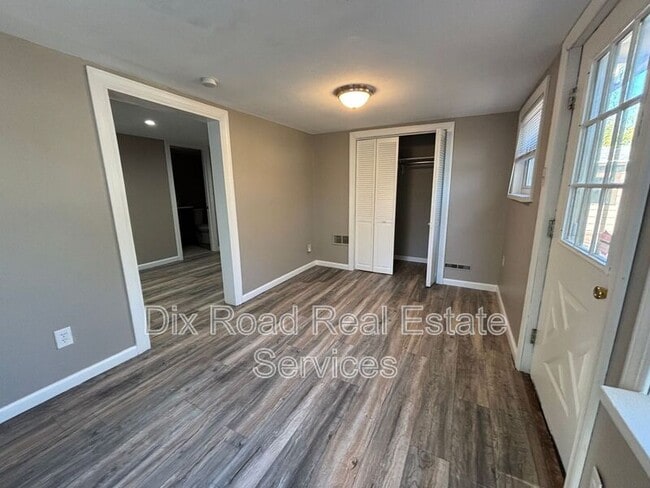 Building Photo - 424 Nordale Ave