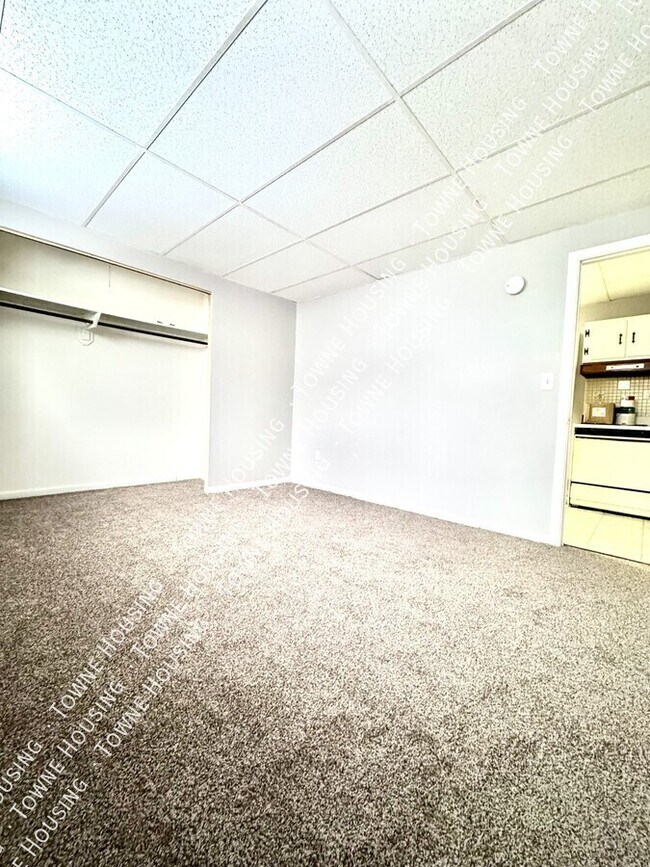 Building Photo - 70 Harvey Ave