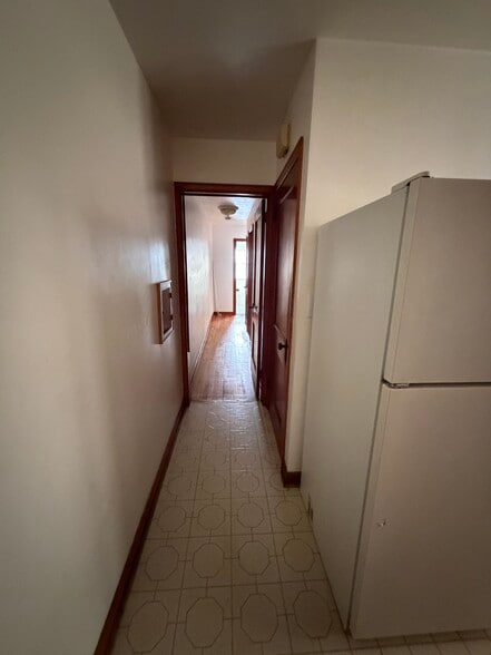 Building Photo - 4304 Cedar Ave S