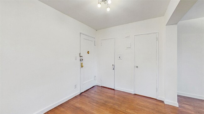Building Photo - 10255 67th Dr