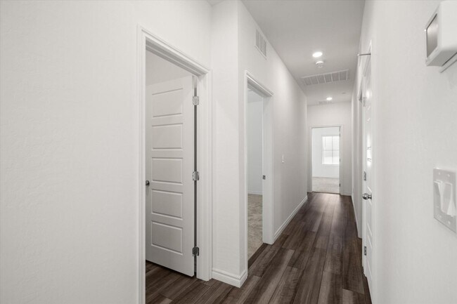 Building Photo - 216 Callen Falls Ave