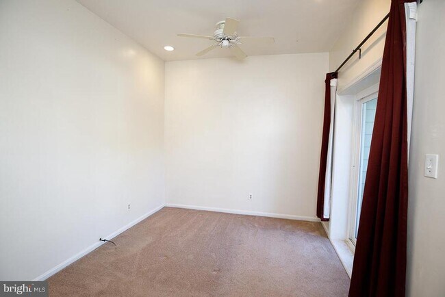 Building Photo - 1434 Potomac Ave SE