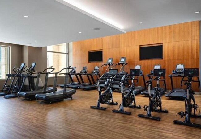 Building Photo - 99 Hudson St