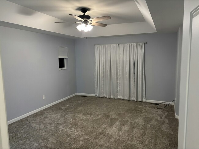 Building Photo - 2142 Hidden Ridge Dr