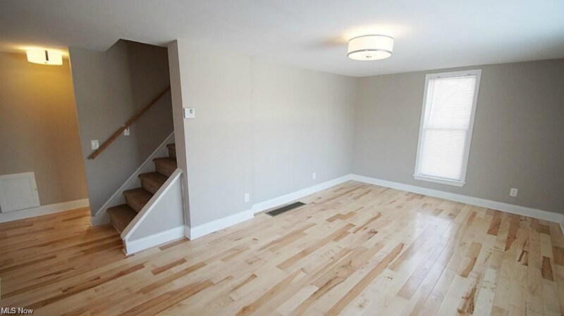 Building Photo - 196 Vincent St