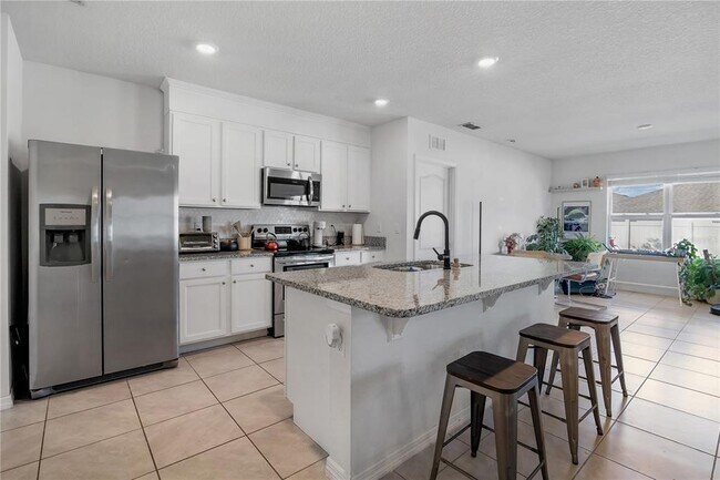 Building Photo - 9009 Pinales Wy