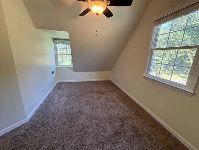 Building Photo - 207 Edgemont Ave