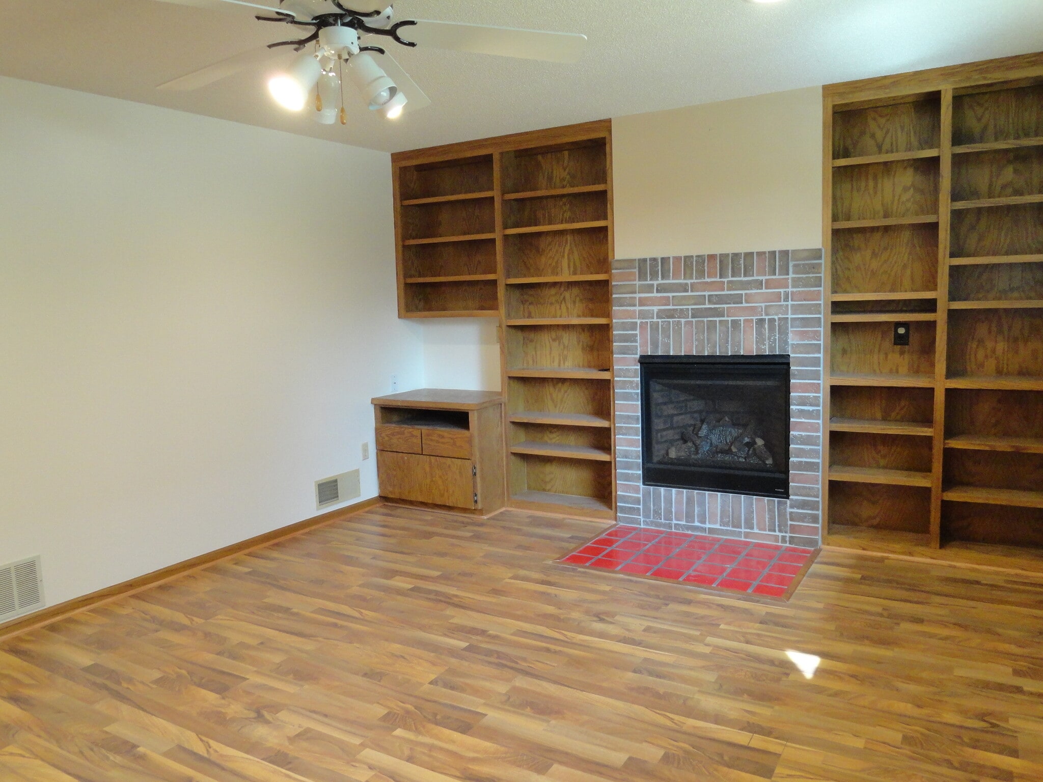 Building Photo - 503 24th Street SW
