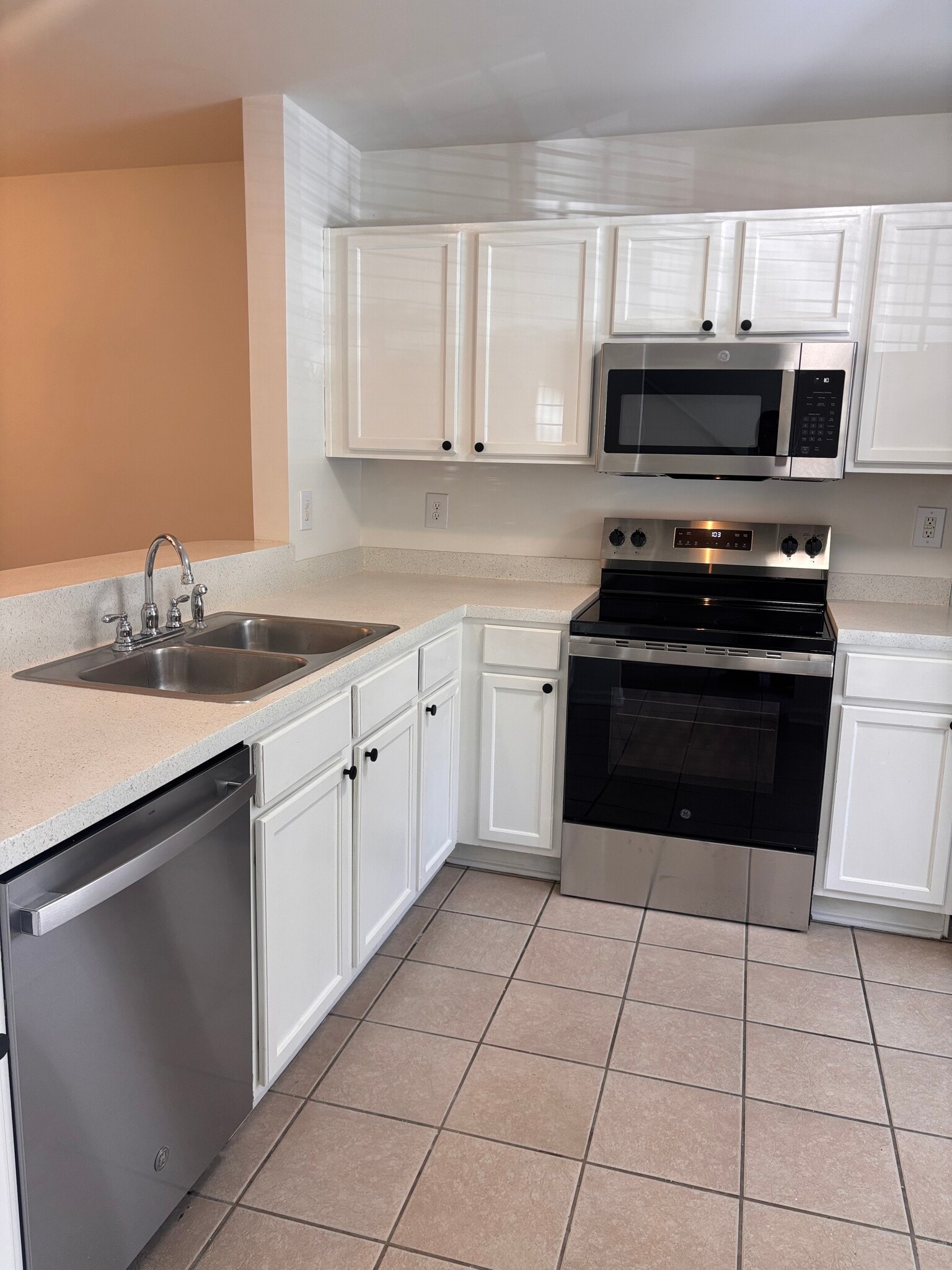 Building Photo - 1116 Island Club Dr