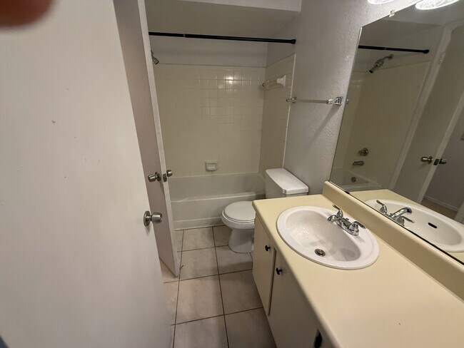 Building Photo - 2986 S University Dr
