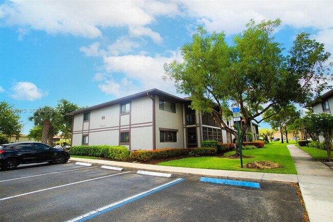 Building Photo - 9711 W McNab Rd