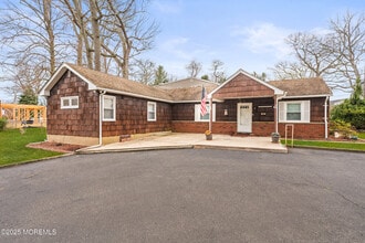 Building Photo - 456 Harnell Ave