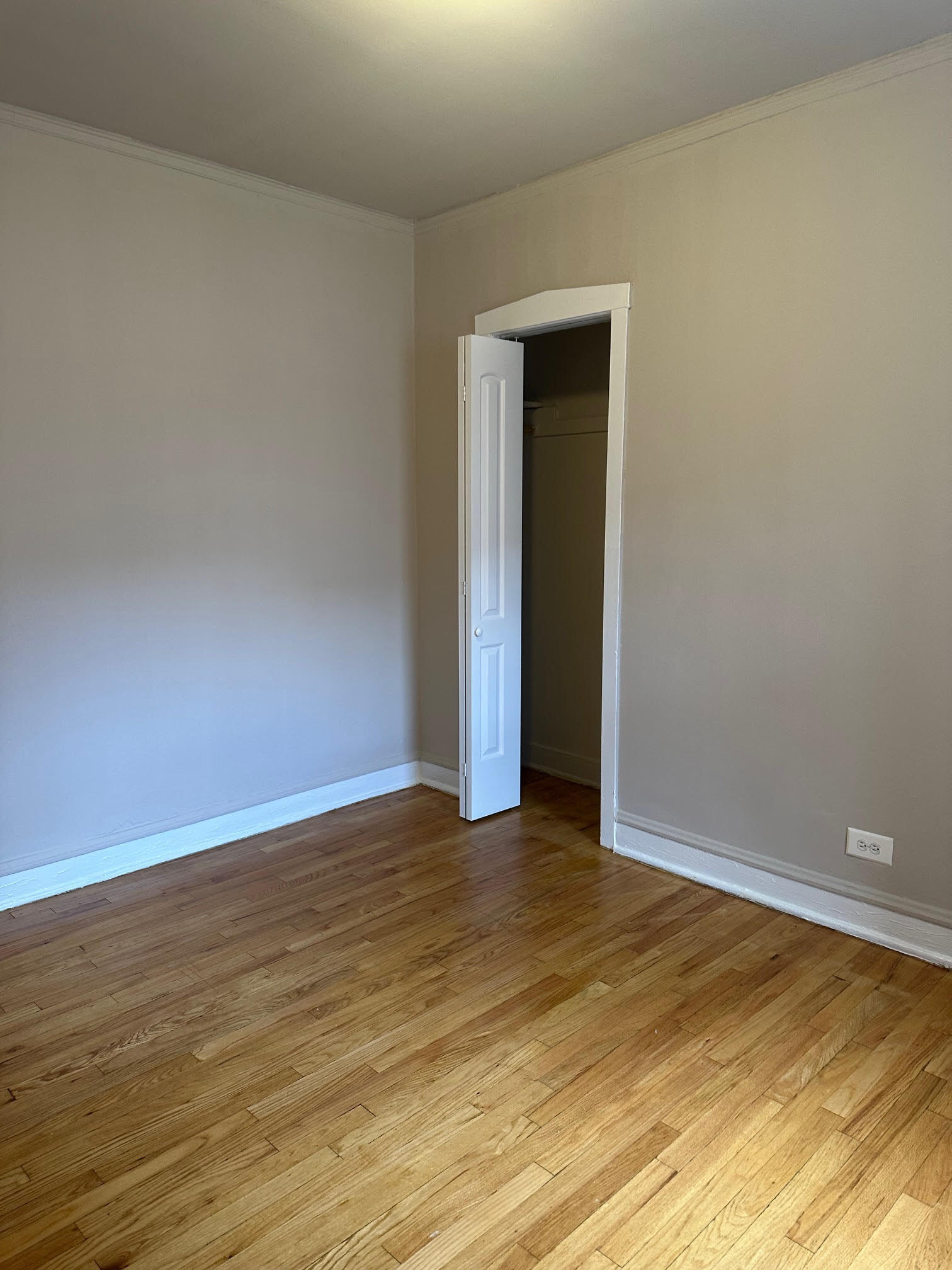 Building Photo - 4033 W Melrose St