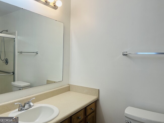 Building Photo - 306 Lenox Cir
