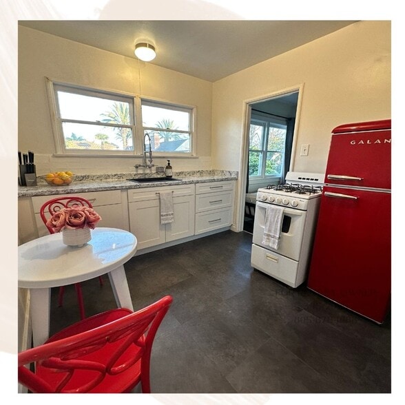 Building Photo - 201 E Morrison Ave