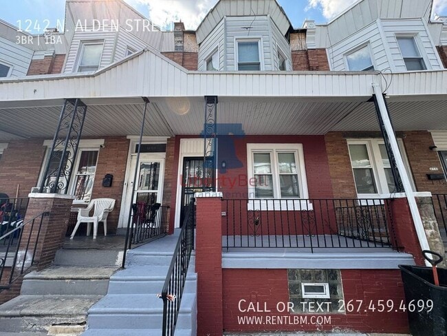 Building Photo - 1242 N Alden St