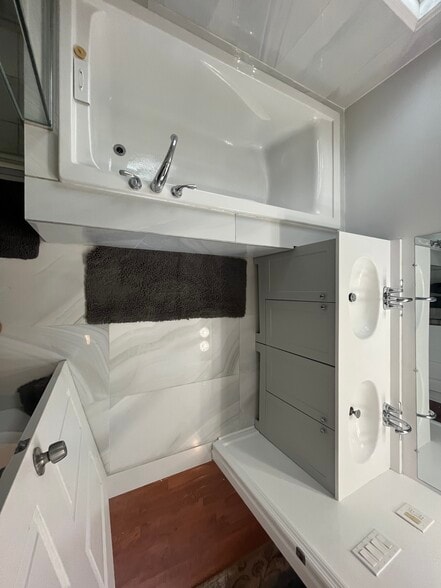Building Photo - 308 Hamilton Pl