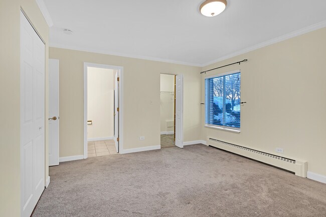 Building Photo - 2407 North Kennicott Drive