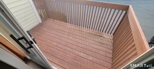 Building Photo - 166 Old Brookfield Rd