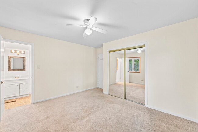 Building Photo - 109 Landmeier Rd