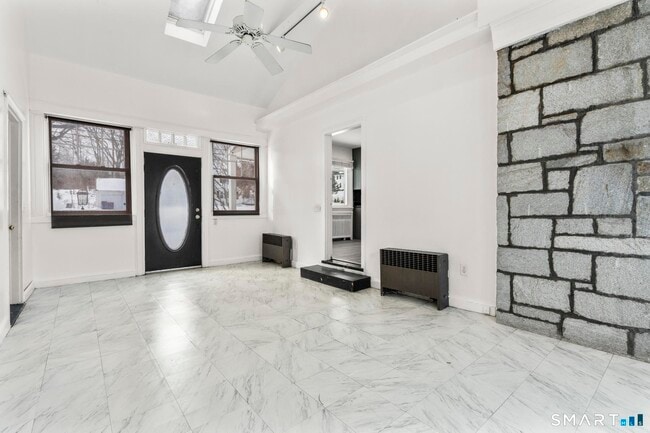 Building Photo - 5 Arden Rd