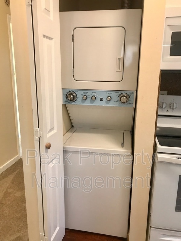 Building Photo - 12222 Poplar Forest Dr