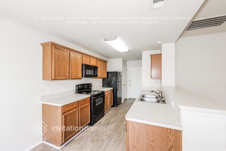 Building Photo - 1805 White Feather Ln