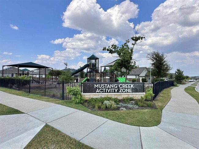 Building Photo - 402 Barton Creek Ln