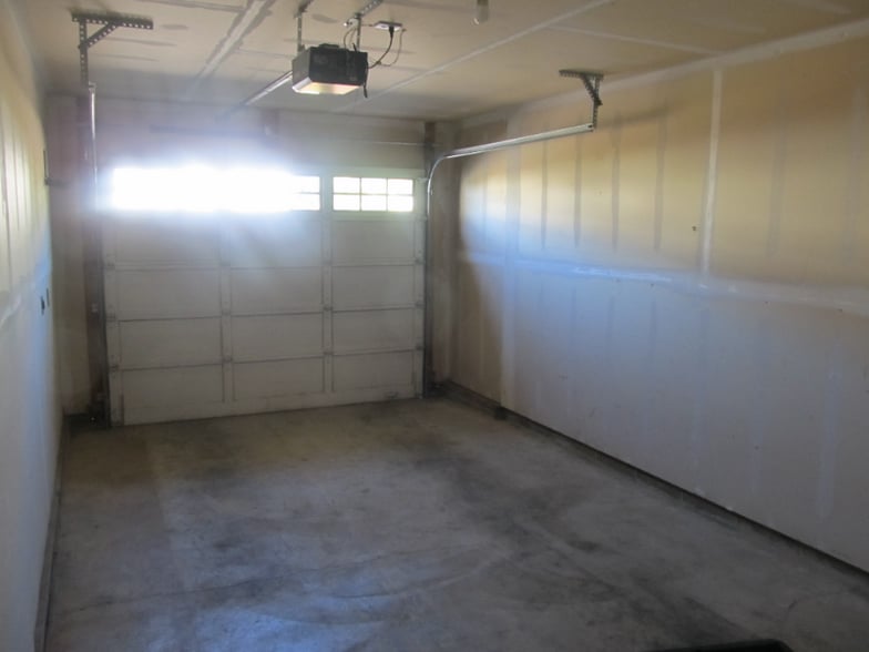 Building Photo - 1660 NE Foothill Blvd