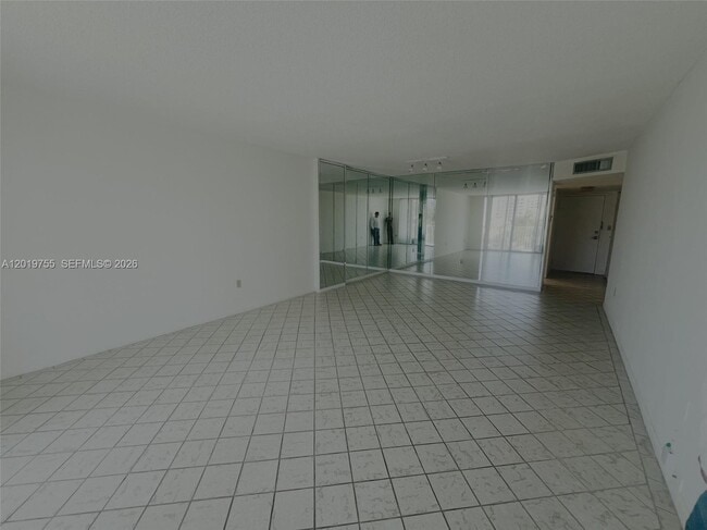 Building Photo - 2801 NE 183rd St