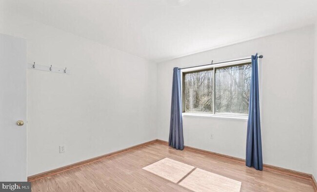 Building Photo - 10025 Fair Wds Dr