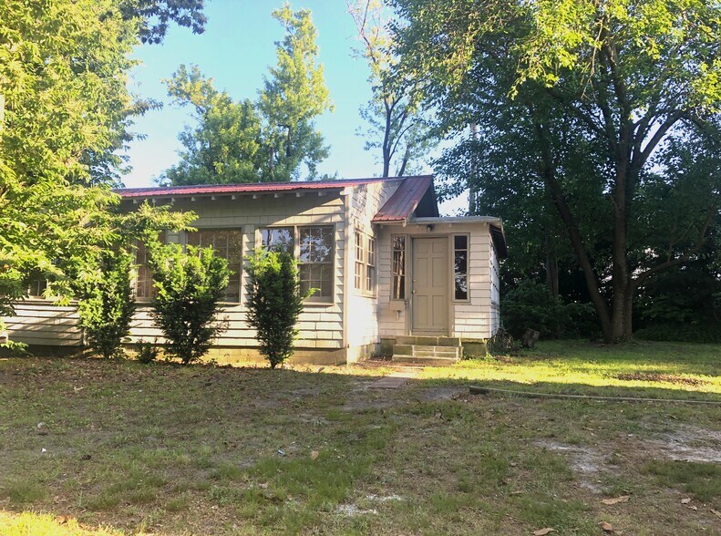 Primary Photo - 1119 S Division St