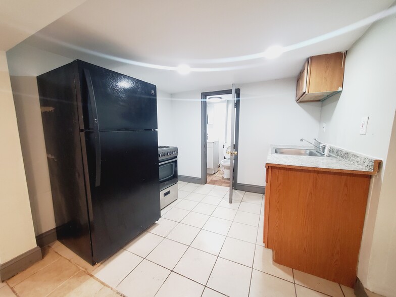 Primary Photo - 288 Cator Ave