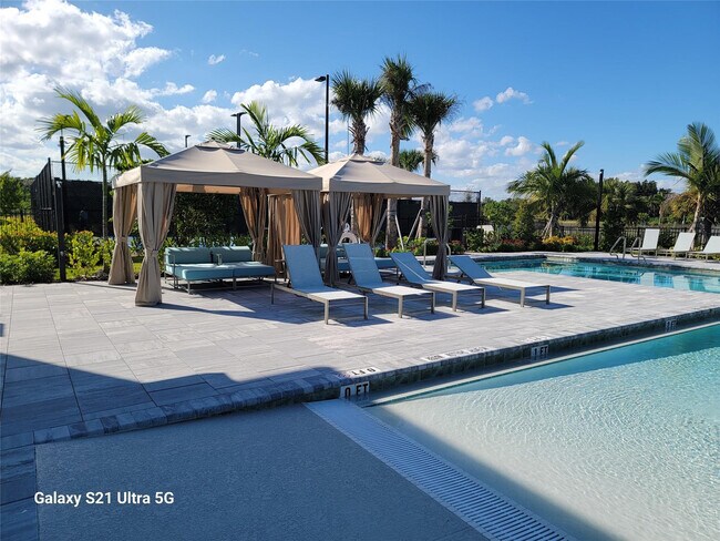 Building Photo - 8433 Beagle Ter