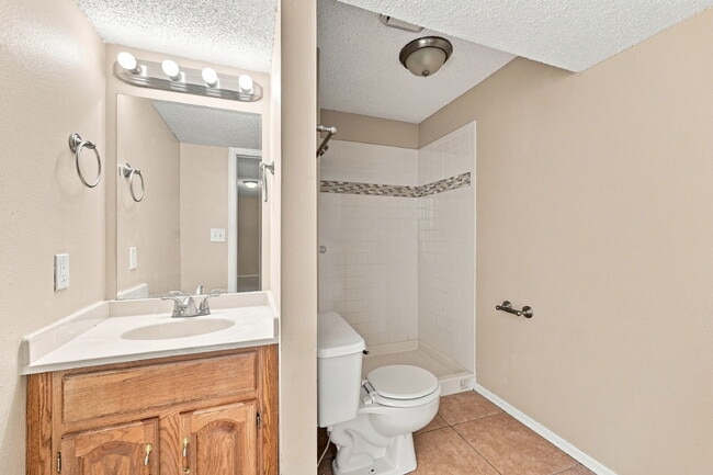 Building Photo - $2,300.95 with $300 Off the First Month's Rent - 3 Beds, 3 Bath, Single Family Home with Solar Pa...