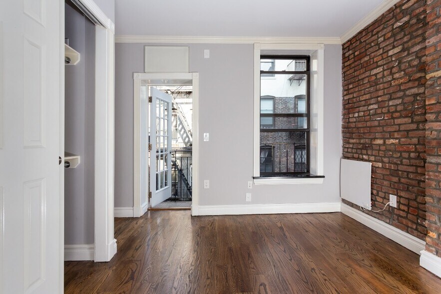 Primary Photo - 134 Orchard St