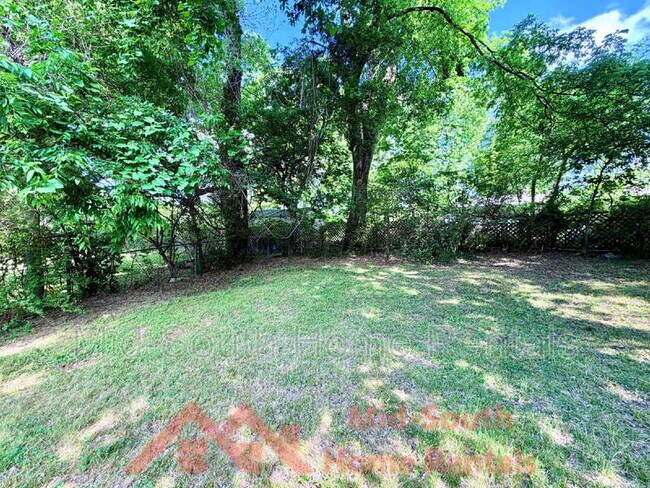 Building Photo - 1236 Effie Rd