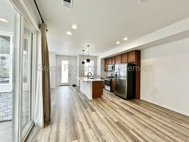Building Photo - 47 N Uriah St