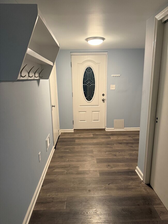 Building Photo - 478B Laurel Brook Dr