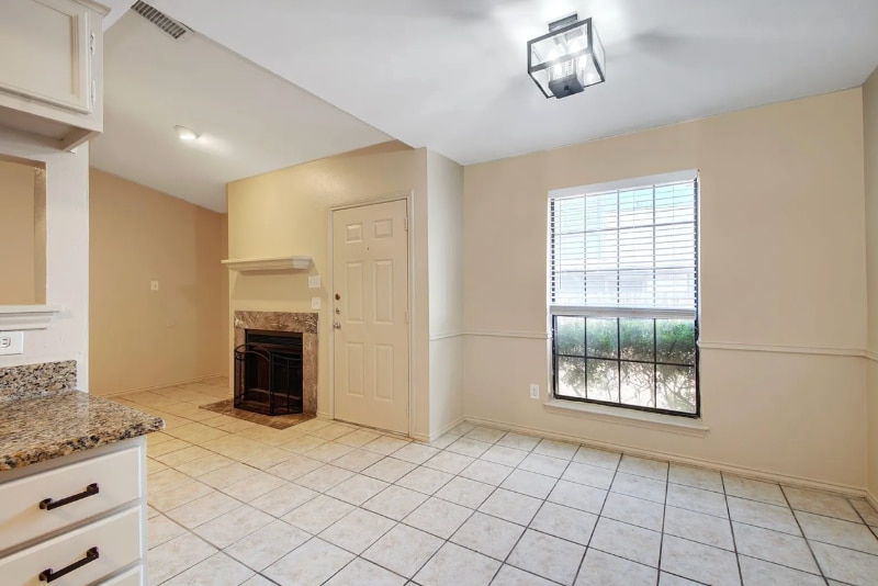 Building Photo - 619 Luther Dr