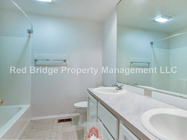 Building Photo - 2356 SW 214th Pl