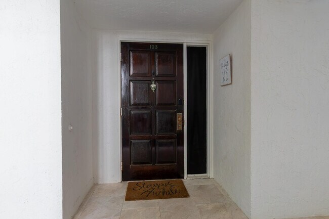 Building Photo - 2565 S Ocean Blvd
