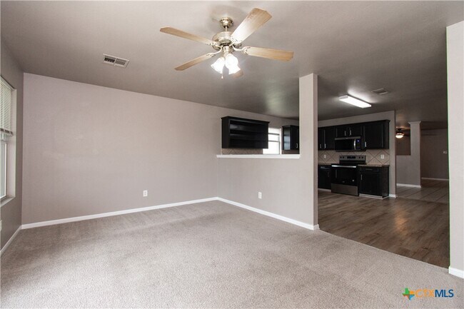 Building Photo - 4004 Bull Run Dr