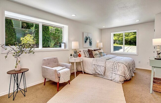 Building Photo - 18322 9th Ave NE