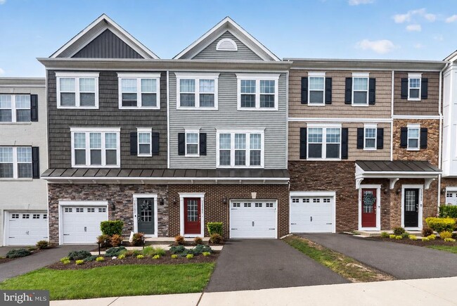 Building Photo - 15297 Westham Ct