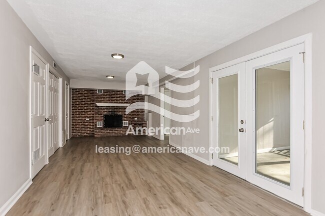 Building Photo - 4 Redwood Dr