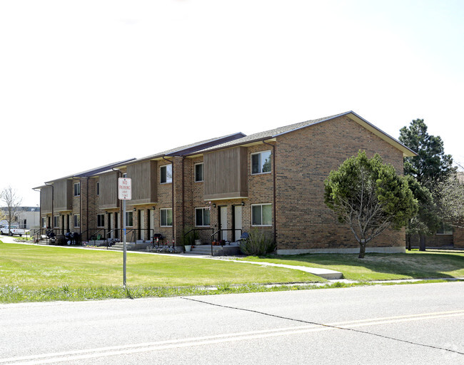 Mountain View Apartments - Monument View Apartments