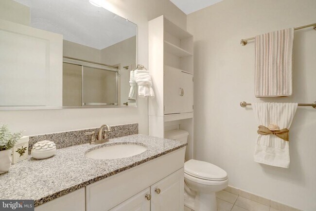 Building Photo - 3650 S Glebe Rd